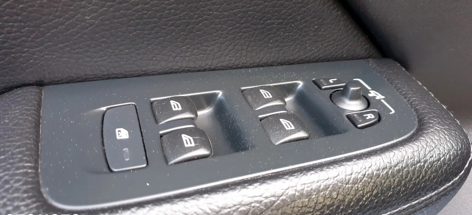 Volvo V60 cena 79900 przebieg: 139000, rok produkcji 2019 z Sulejów małe 596